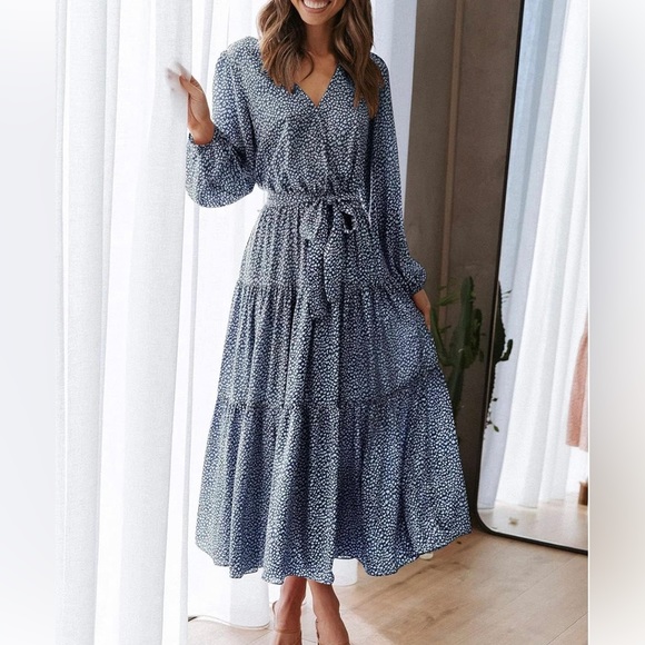 Gorgeous lengthy blue flora fall dress - Picture 4 of 5